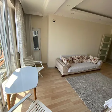 Apartment Charming, Quiet Flat Wih A View And Working Space Eyup1 Istanbul